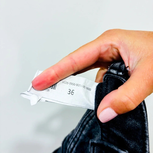 UH DENIM Distressed Black Jean Bermuda Shorts – Size 36 * - Picture 8 of 8